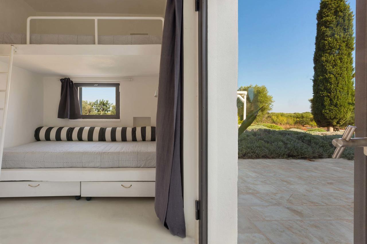הוילה אוסטוני Casale Con Cipresso מראה חיצוני תמונה