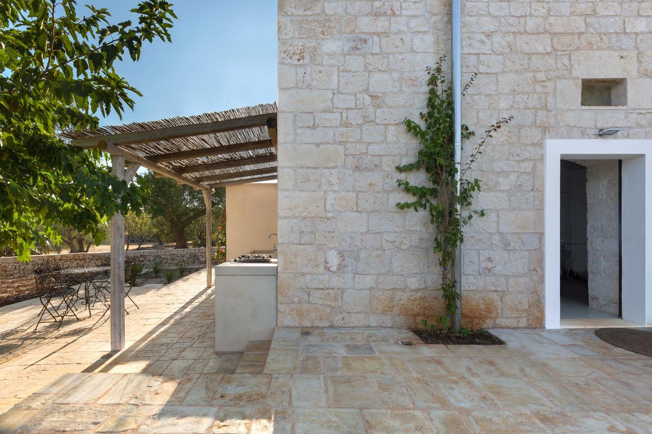 הוילה אוסטוני Casale Con Cipresso מראה חיצוני תמונה