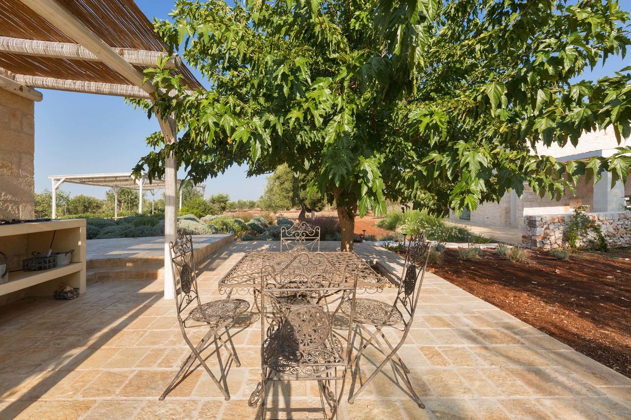 הוילה אוסטוני Casale Con Cipresso מראה חיצוני תמונה