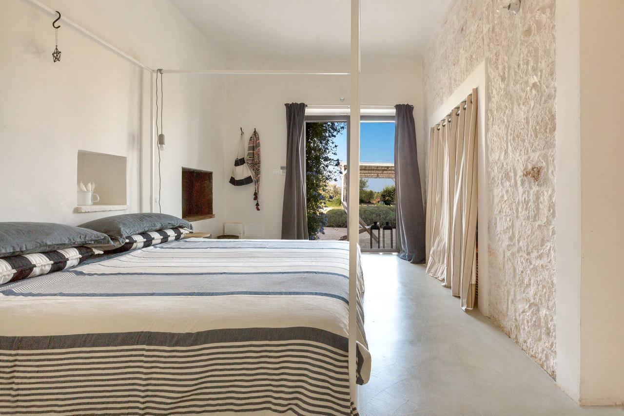 הוילה אוסטוני Casale Con Cipresso מראה חיצוני תמונה