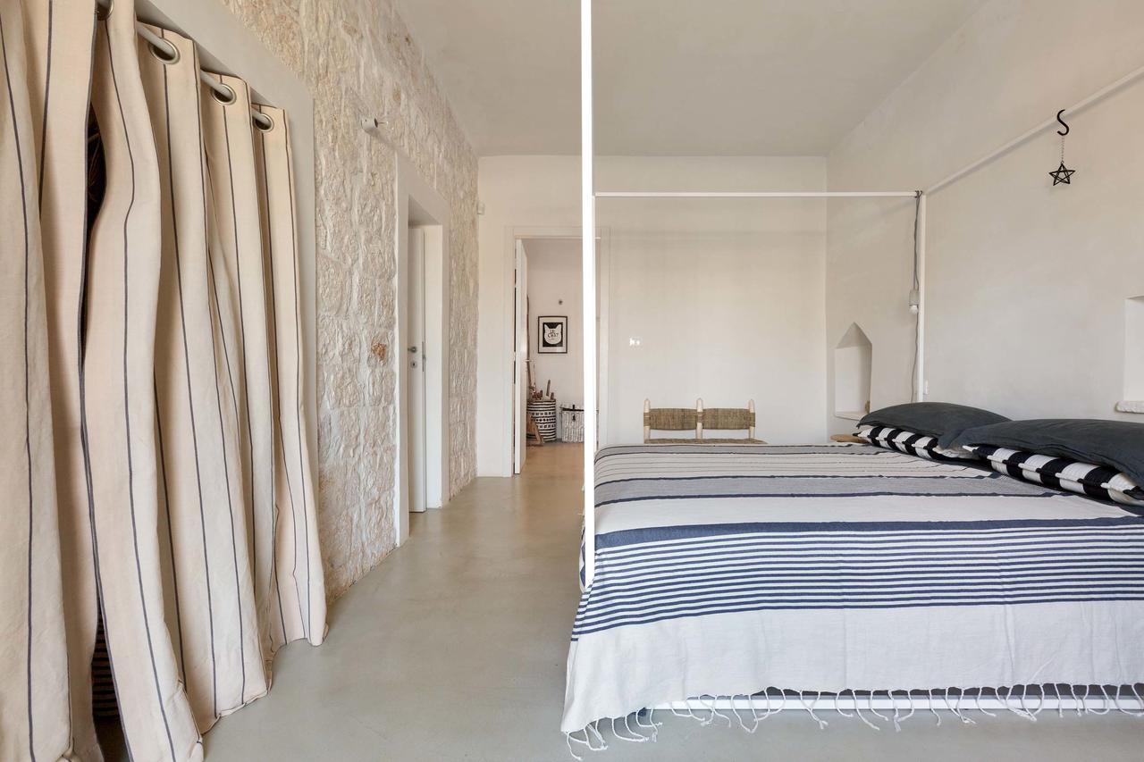 הוילה אוסטוני Casale Con Cipresso מראה חיצוני תמונה